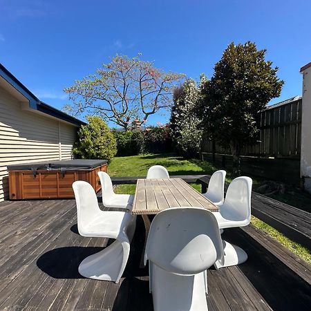 Dream Home In Central Of Rotorua With Spa Pool Exterior photo